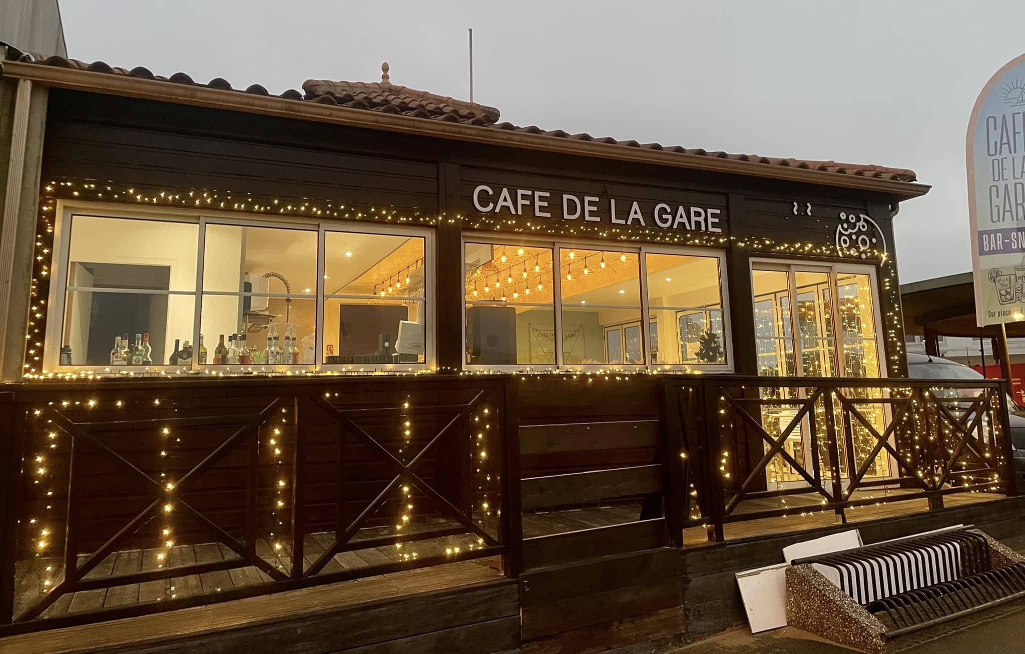 Le café de la gare